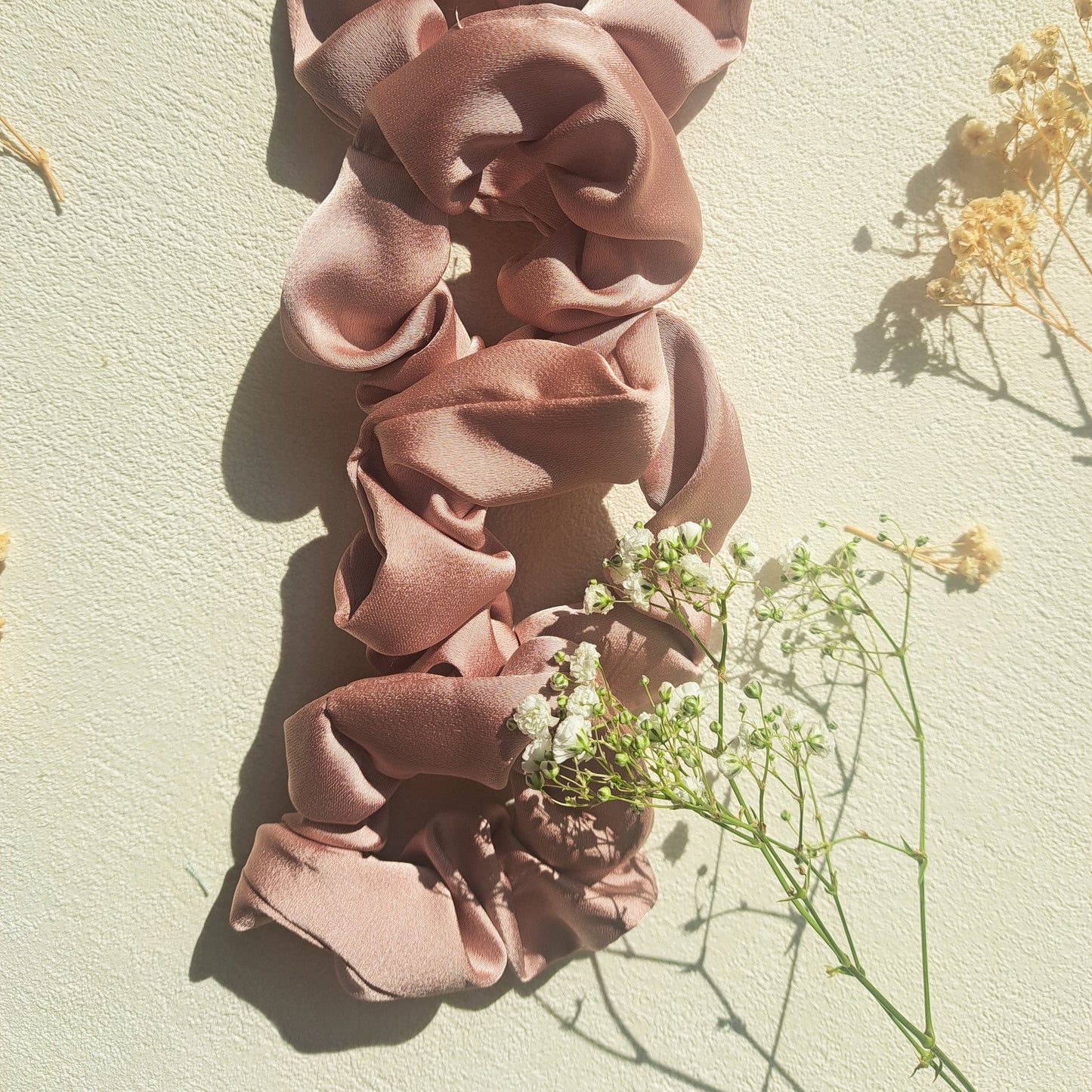 Scrunchie aus Satin – Rosé | Eleganter, haarschonender Haargummi
