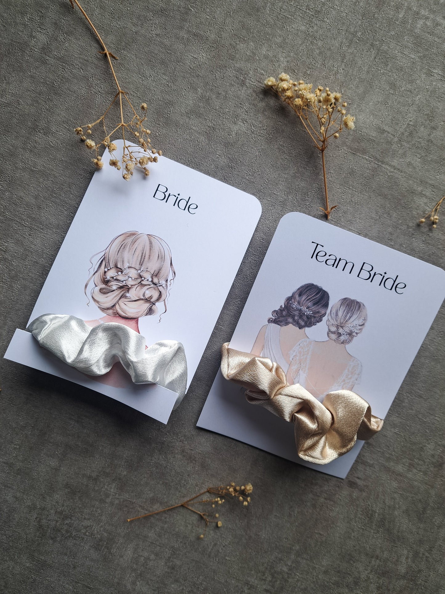 Bride & Team Bride Scrunchie Set – Satin Haargummis für Hochzeit & JGA