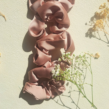 Scrunchie aus Satin – Rosé | Eleganter, haarschonender Haargummi